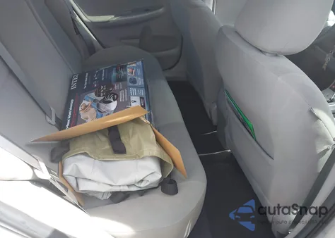 2013 Toyota Corolla Le из США, поврежденный, VIN 2T1BU4EE2DC961977